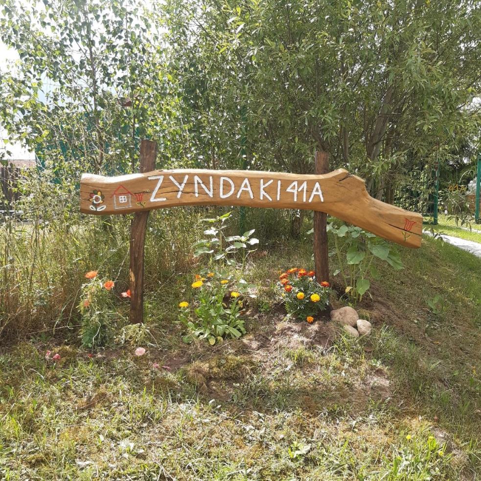 Domek W Kwiatach Zyndaki ภายนอก รูปภาพ